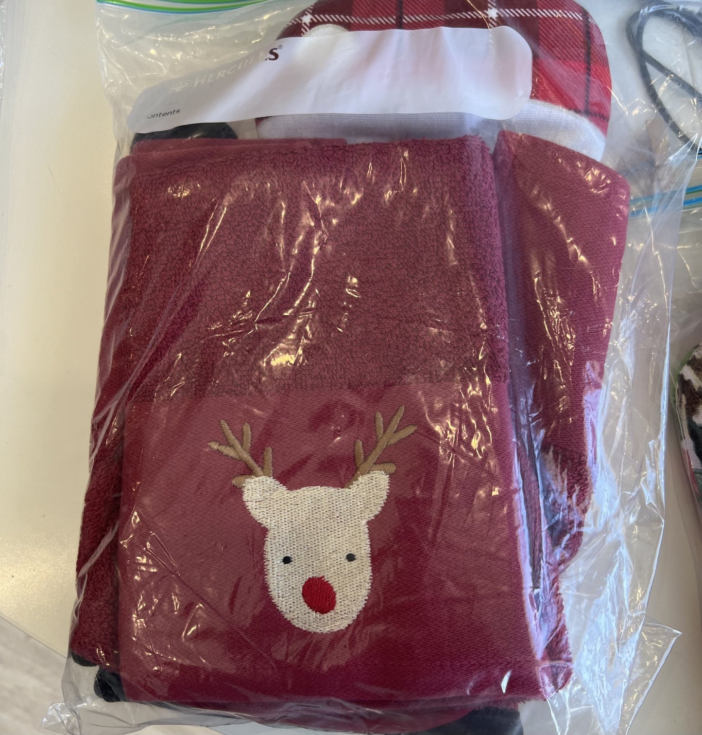 Christmas Sentimental 4 Piece Kitchen Set Tea Towels and Mitts