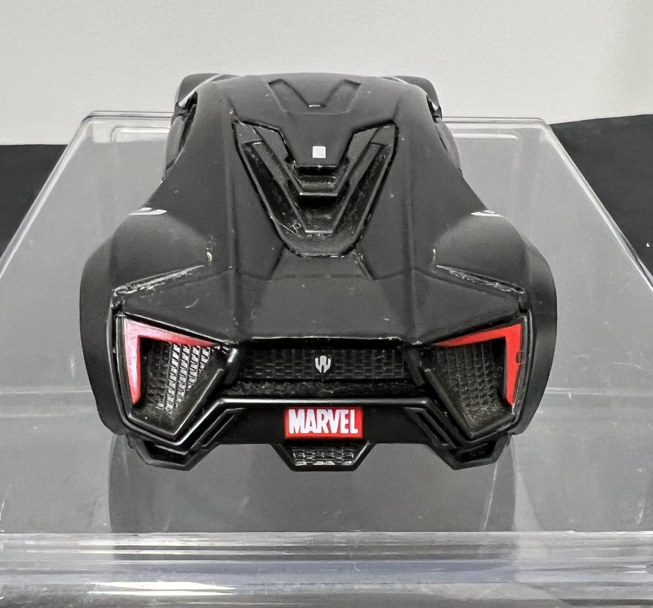 Collectible - Marvel Avengers Black Panther & Lykan Hypersport