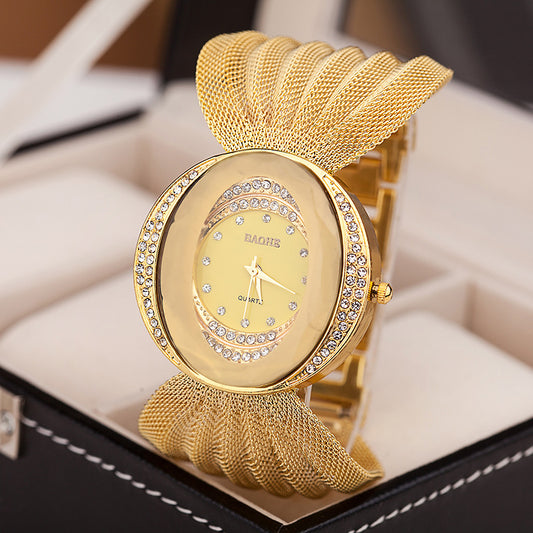 Watch Luxurious Gold or Silver
